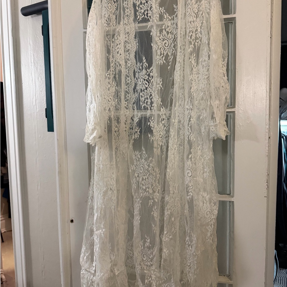 Elegant Lace Long Sleeve Cover-Up